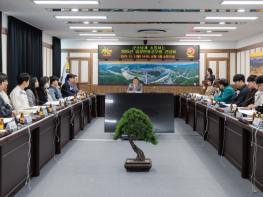 김윤철 합천군수, 민원공무원들과 간담회 개최 기사 이미지