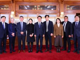 김민석 국무총리, 응급환자 이송체계 개선 토론회 주재  기사 이미지