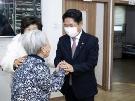 제천시, 연말연시 복지시설 방문… 따뜻한 마음 전해 기사 이미지