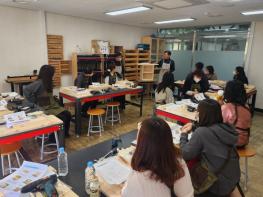 김천교육지원청, 목공 연수로 교사의 쉼과 성장을 응원하다..선생님 한분 한분이 김천 교육의 뿌리 기사 이미지