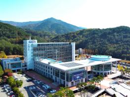 사천시 ‘AI교육· AI비서’로 공직혁신 가속. 행정현장에 인공지능 바람불어2025년 도내 최초 전직원 AI교육·AI비서 도입 조직명도 ‘AI데이터팀’으로 개편 기사 이미지