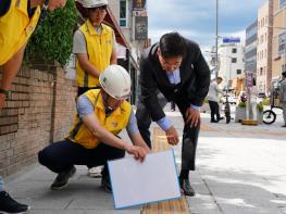 종로구, 동묘앞역·계동길 보도 정비… '친환경 명품 보행로' 변신 기사 이미지