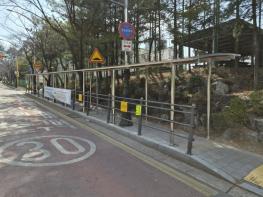 용인특례시, 수지구 초등학교 통학로 캐노피 설치 완료 기사 이미지