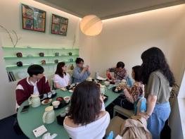 차 한 잔에 빠졌다..별천지하동차문화관 티 클래스 “대흥행” 기사 이미지