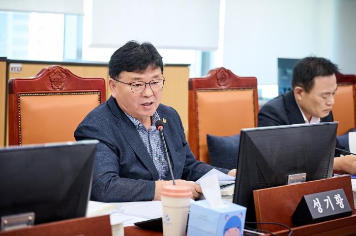 경기도의회 성기황 의원, 2026년 제2회 추경 심사에서 “재정 어렵다고 청년·돌봄·이주여성 정책부터 줄여선 안 돼”