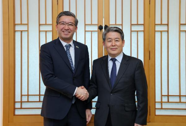 재외동포청장, 주한 우즈베키스탄 대사 접견