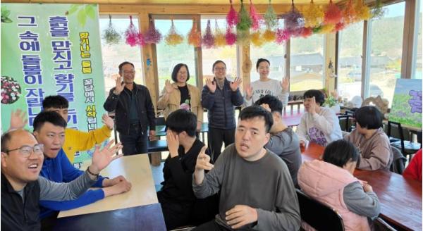 함양연꽃의집, 꽃담농업회사법인과 사회적농업 활성화를 위한 업무협약 체결 기사 이미지