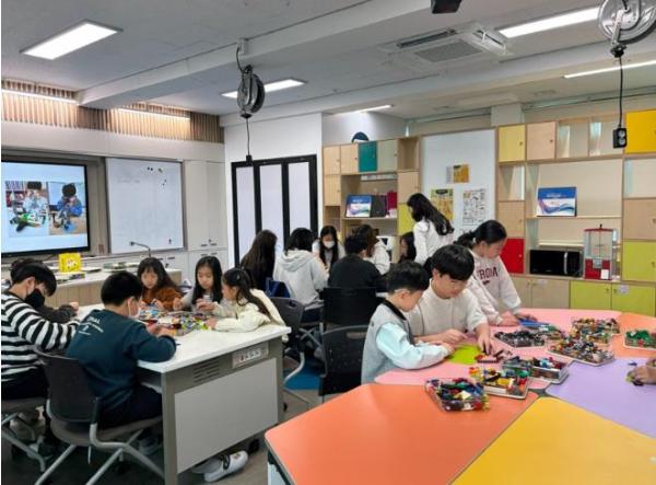 경상북도교육청 영양도서관, 창의 쑥쑥 그림책 레고 교실 큰 호응 기사 이미지