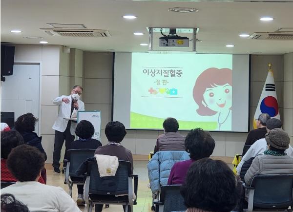 송파구, '혈관 나이 낮추는 3주 습관' ‘혈관튼튼 만성교실’ 운영 기사 이미지