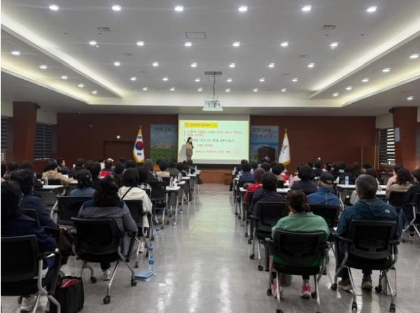 고성군, 노인복지시설협회 종사자 직무 교육 실시