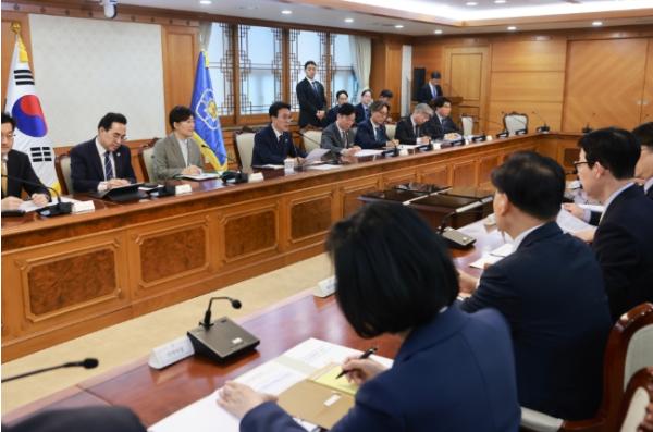 김민석 국무총리,  제7차 비상경제본부 회의주재