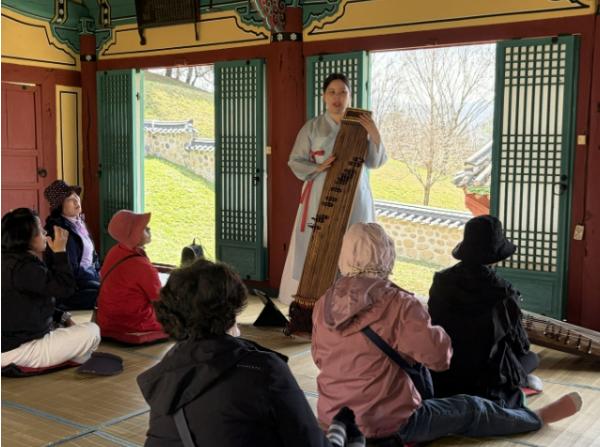 전통의 재해석 미래를 키우다…괴산, 문화유산 체험 활성화 기사 이미지