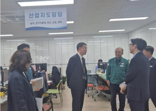 합천군, 고유가·경남도민 지원금 지급 현장 점검 실시 기사 이미지