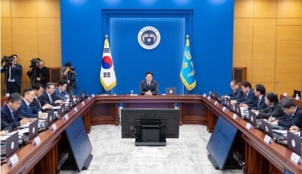 이재명 대통령 '사측은 노동자를 동반자로, 노동자·노조는 책임 의식을'
