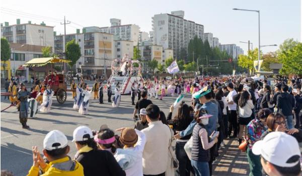 익산 서동축제, 도심을 물들인 '천년의 사랑' 기사 이미지