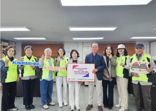 “갖고 싶은 선물 직접 골라요”…남양주시 별내동 보광타이어, 결연 아동에 선물 전달 기사 이미지