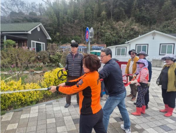 강진소방서, 마량농공단지 비상소화장치함 사용법 교육 실시