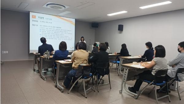 ‘이론과 실습으로 검사 수행 능력 제고’ 보건인력 대상 치매인지선별검사 교육 진행 기사 이미지
