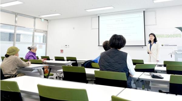 연천군-경기북부가정위탁지원센터, 일반위탁부모(친인척) 보수교육 성료 기사 이미지