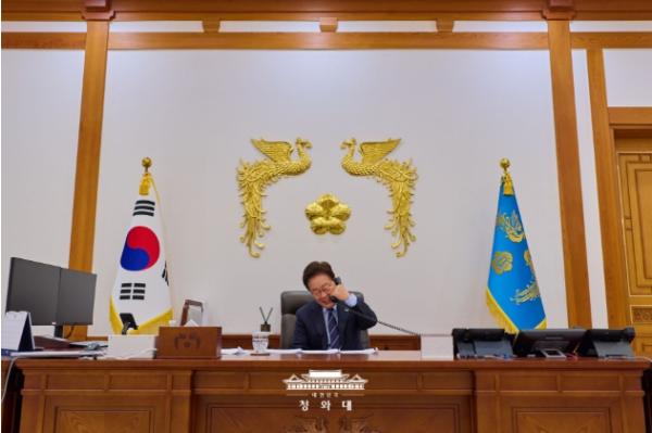 이재명 대통령, 마크 카니 캐나다 총리와  통화