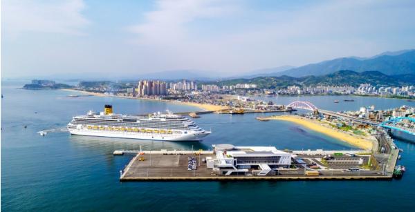 속초시, 11만 톤급 크루즈 ‘코스타세레나호’ 12일 속초항 출항 기사 이미지
