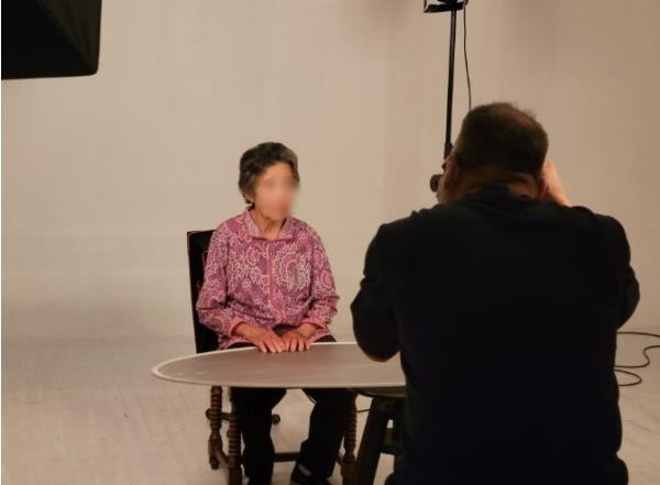 도봉구, 저소득 어르신 50명에 장수사진 촬영 지원 기사 이미지