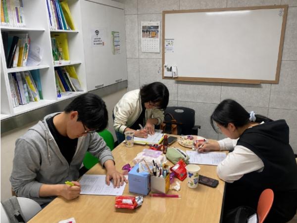 영도구 학교밖청소년지원센터, 2026년 제1회 검정고시 ‘전원 합격’ 쾌거 기사 이미지