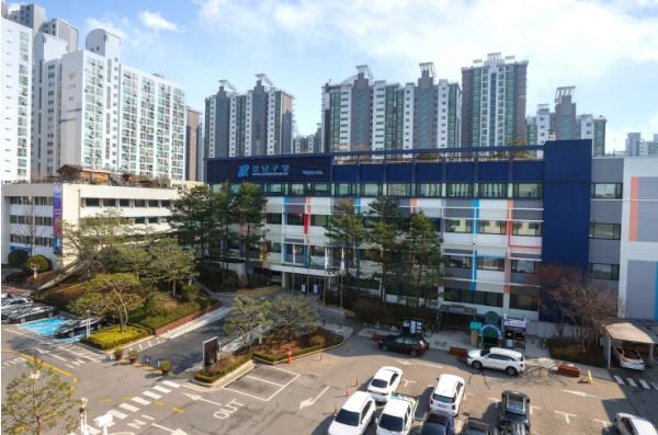 강남구, 공동주택 76개 사업에 21.7억 원 지원...서울 자치구 최대 기사 이미지