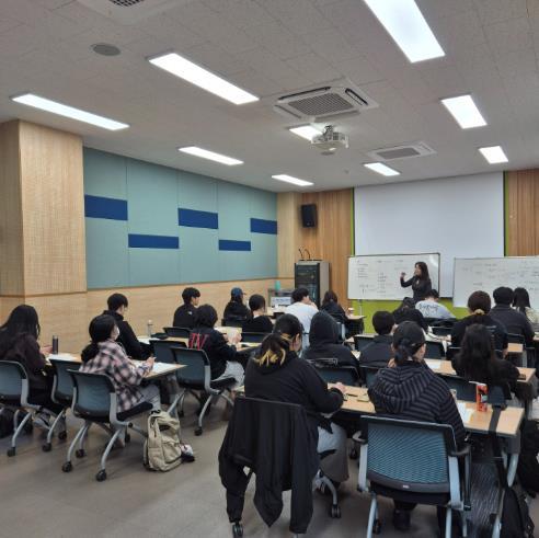 양산시 학교 밖 청소년지원센터, 2026년 제1회 검정고시 전체 합격자 43명 배출 기사 이미지