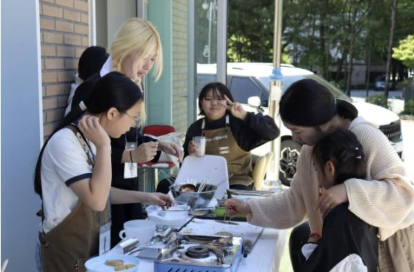 가평청소년문화의집, '어버이날: 백투레트로' 운영 기사 이미지