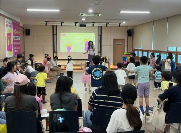 우리 아이 생애 첫 독서, 양산시립도서관이 응원합니다 기사 이미지
