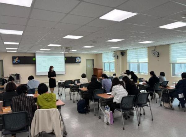 인천 서구, 장수누리터 담당자 역량강화 직무교육 실시 기사 이미지