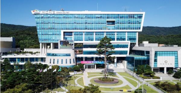 이천시, 도내 반도체 기업 잇단 방문… 투자유치 확대 시동 기사 이미지