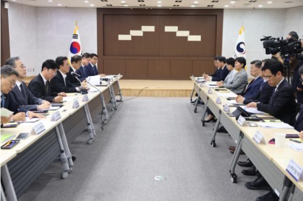 김민석 국무총리, 새만금·전북 대혁신TF 3차 회의 주재
