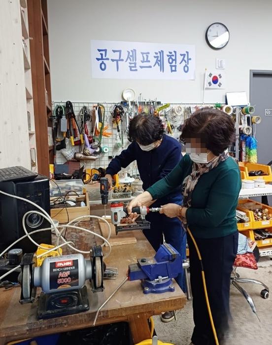 '멈춘 선풍기, 버리지 말고 고쳐 쓰세요!' 송파구 새활용센터, '셀프공구체험' 운영 기사 이미지