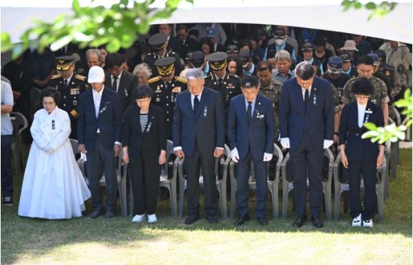부여군, 제71회 현충일 추념식 거행… 호국영령 넋 기려 기사 이미지