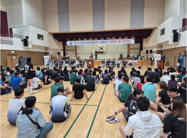 산청군 산림조합장기·협회장기 배드민턴대회 열려 기사 이미지