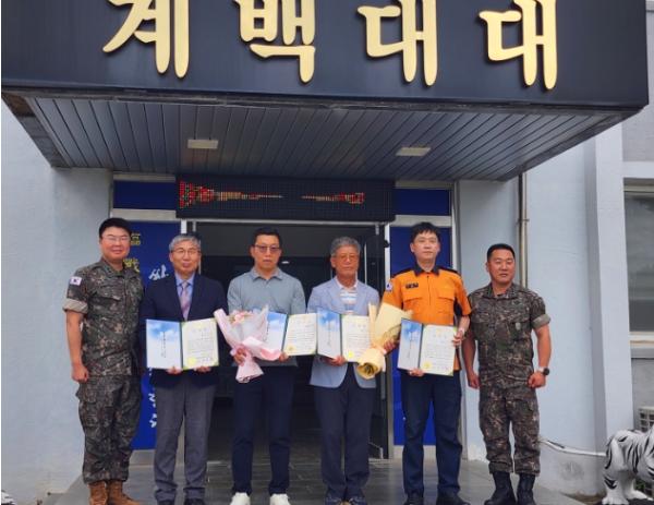 부여군 제8361부대, ‘여단전술훈련 평가’ 성료…유공자 사단장 감사장 전수 기사 이미지