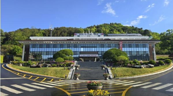'청년들의 보금자리 이름을 지어주세요' 홍천군, 청년마을 공유주거 명칭 공모전 개최 기사 이미지