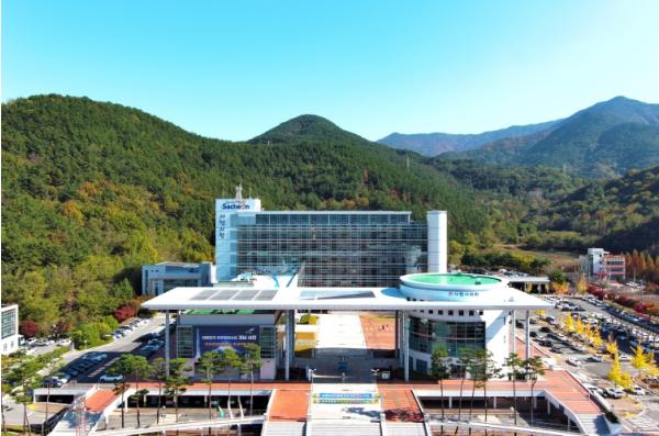 사천시 학교밖청소년지원센터-사천시니어클럽, 학교 밖 청소년 직장체험 지원 위한 업무협약 체결