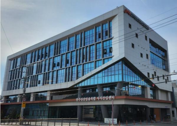전주정보문화산업진흥원, AI·가상융합·미디어테크 3대 미래산업 본격 추진 기사 이미지