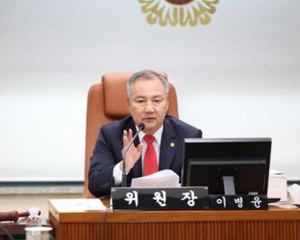 이병윤 서울시의회 교통위원장, ‘어르신 교통비 지원 조례안’ 상임위 통과!