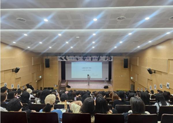 남양주시청소년상담복지센터, 이광민 원장 초청 부모특강 ‘소통의 골든타임’ 성료 기사 이미지