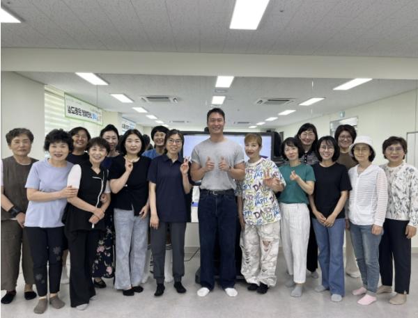 구리시 수택건강생활지원센터, 시민 건강 증진을 위한 정규 운동 프로그램 1기 마무리 기사 이미지