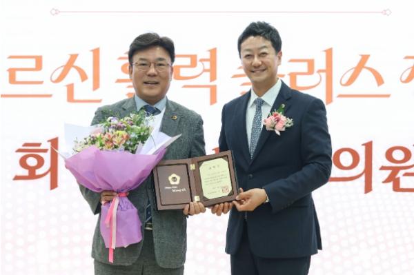 어르신 활력플러스 정책연구회, ‘경기도의회 우수의원연구단체상’ 영예