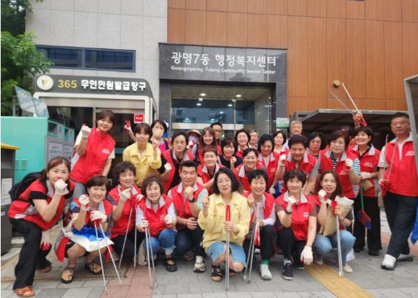 광명7동 통장협의회, 장마 대비 빗물받이 대청소