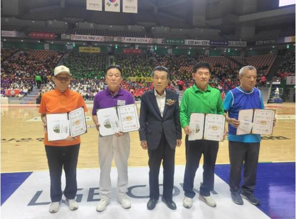 대한노인회 동구지회, 제46회 부산광역시장기 노인생활체육대회 한궁 장려상 수상 기사 이미지