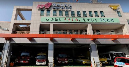 울산 동부소방서 정년퇴직 의용소방대원 공로패 수여식 개최 기사 이미지