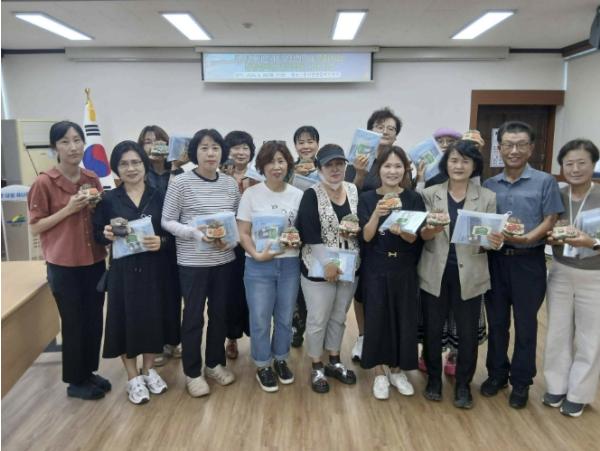 예산군 광시면지역사회보장협의체, 반려식물로 마음 돌본다 기사 이미지