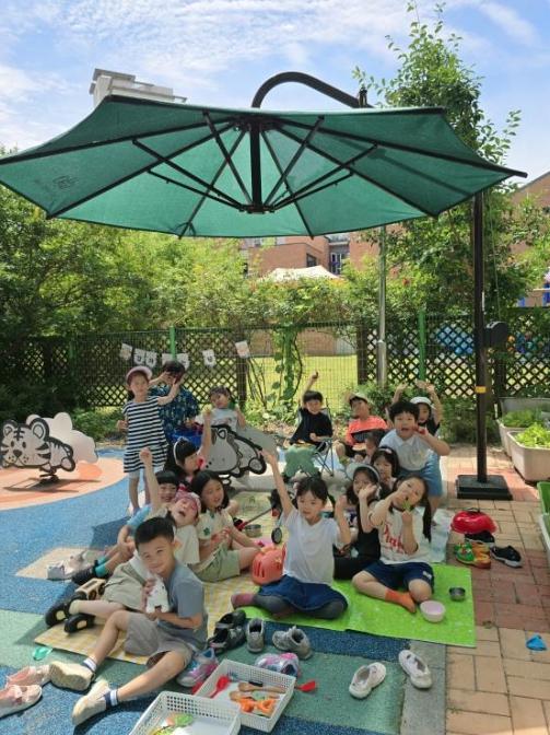 구로구, 폭염 속 아이들 지킨다…'아이빛 그늘막' 설치 완료 기사 이미지